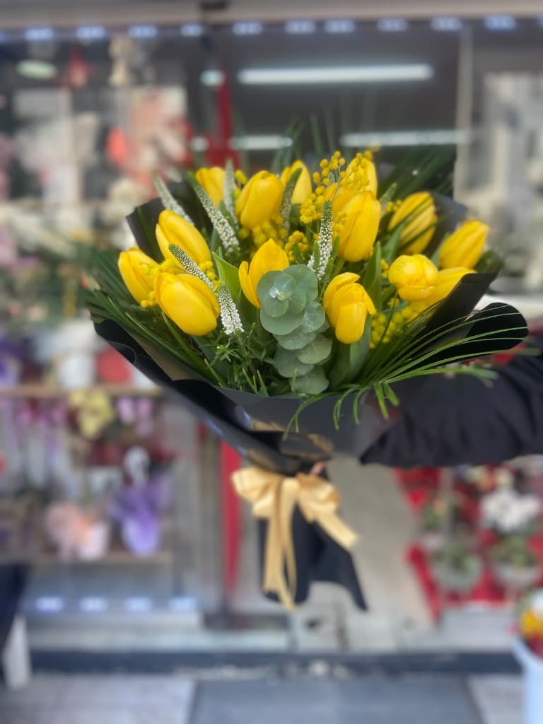 20 adet ithal sarı Lale Buketi
